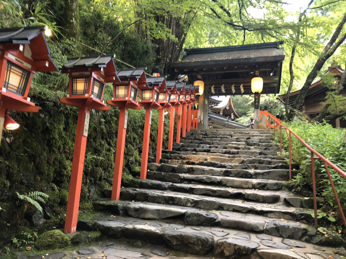 灯りがついた春日灯篭