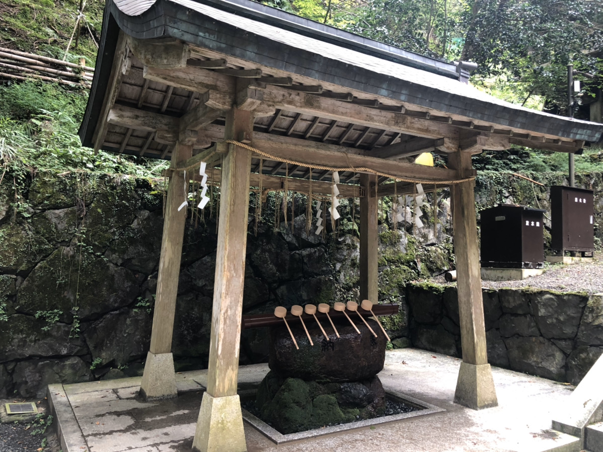 由岐神社の手水舎