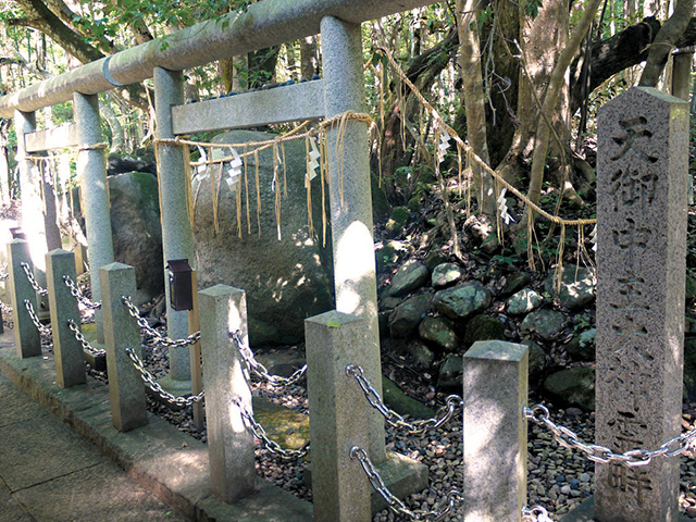 真名井神社 磐座主座