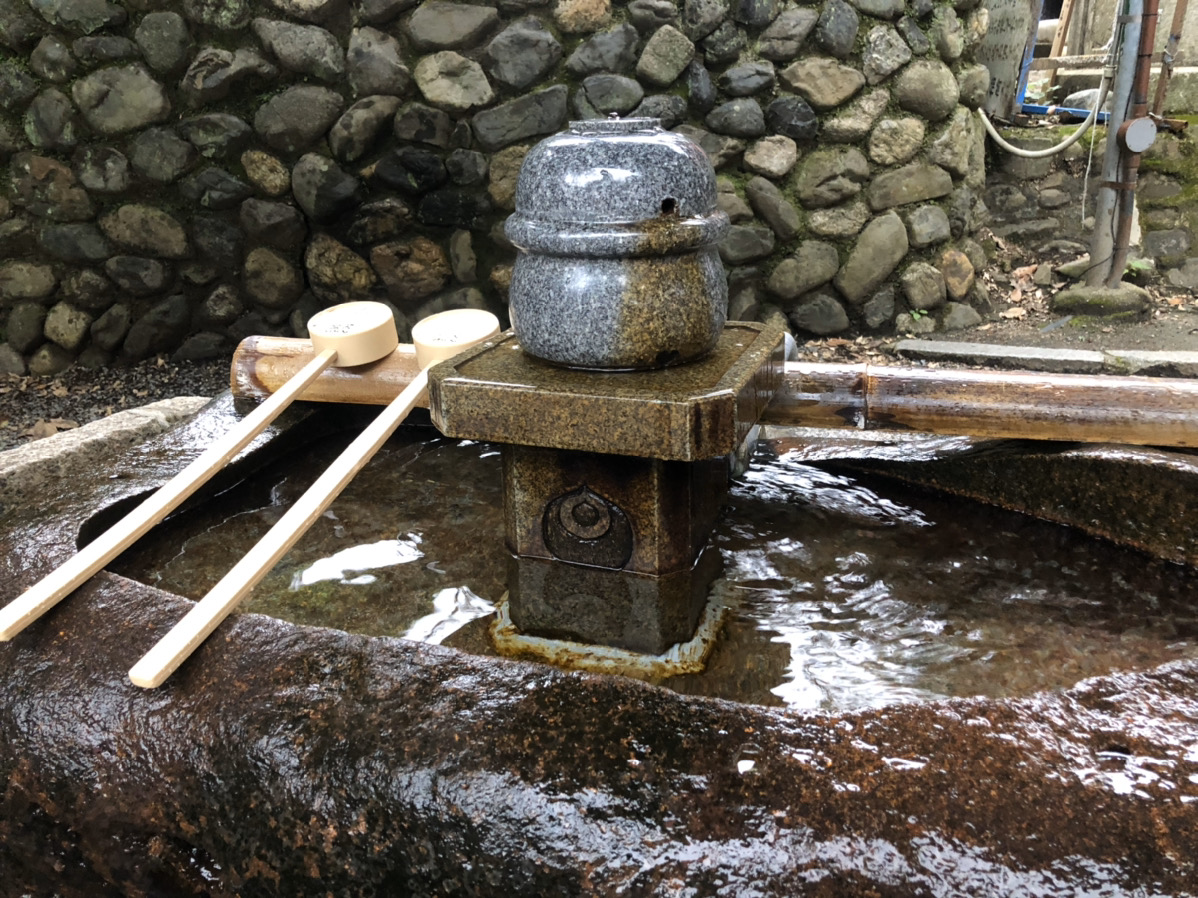 奥社の手水舎