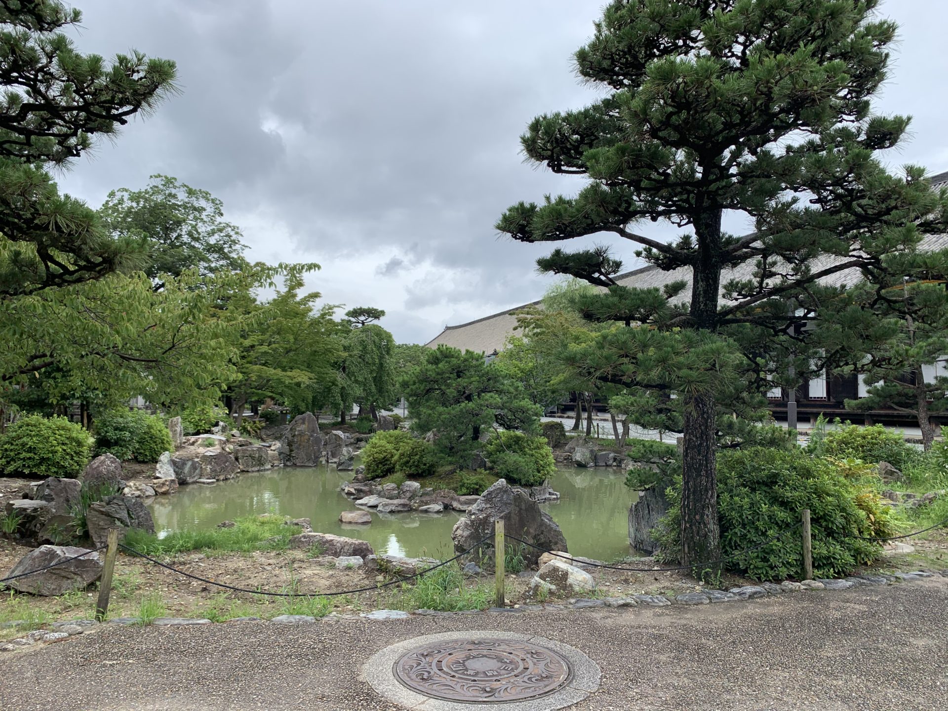 三十三間堂の庭園