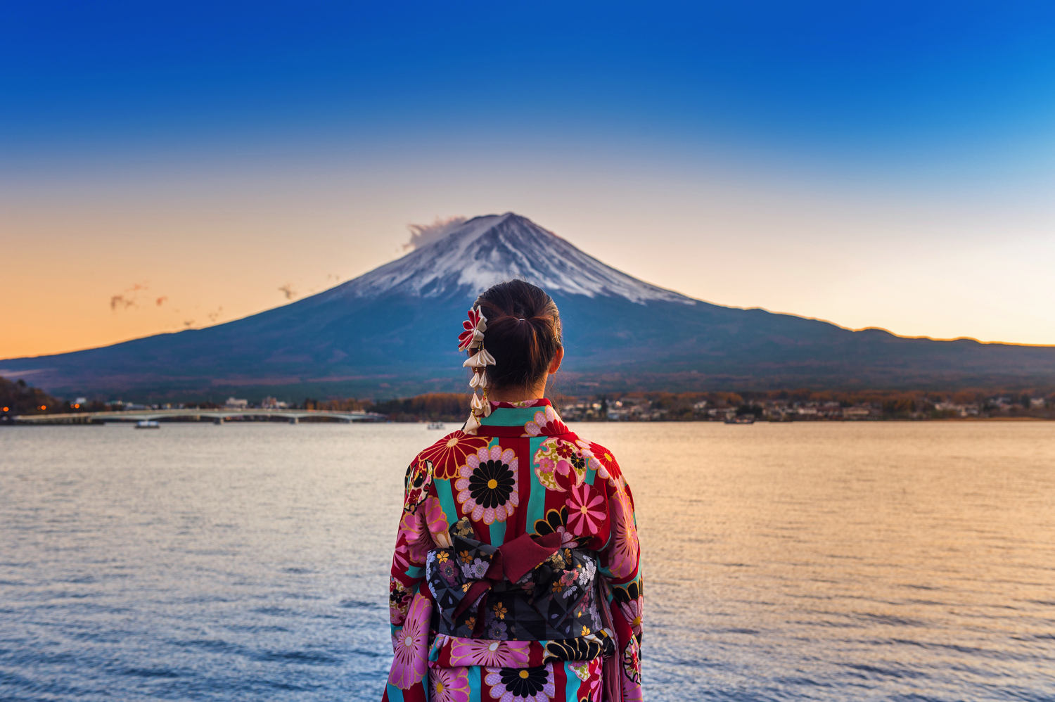 富士山と女性